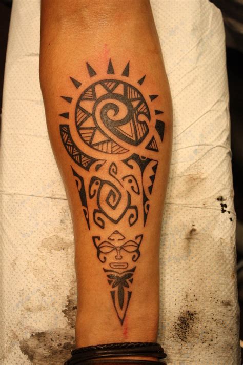 maori tattoo wade|maori cheek tattoo.